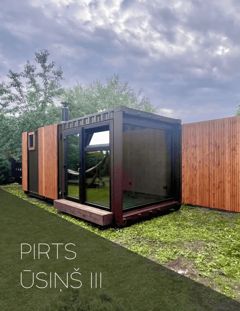 Sauna pārveidotā jūras konteinera karkasā